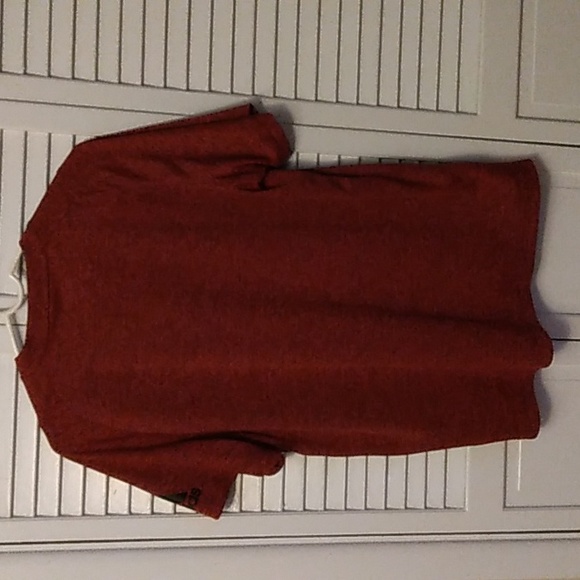 Red Adidas size L - Picture 2 of 4